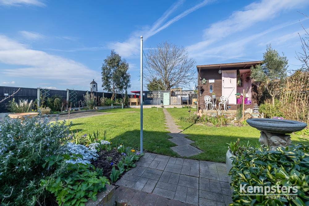 Rear Garden 8.jpg