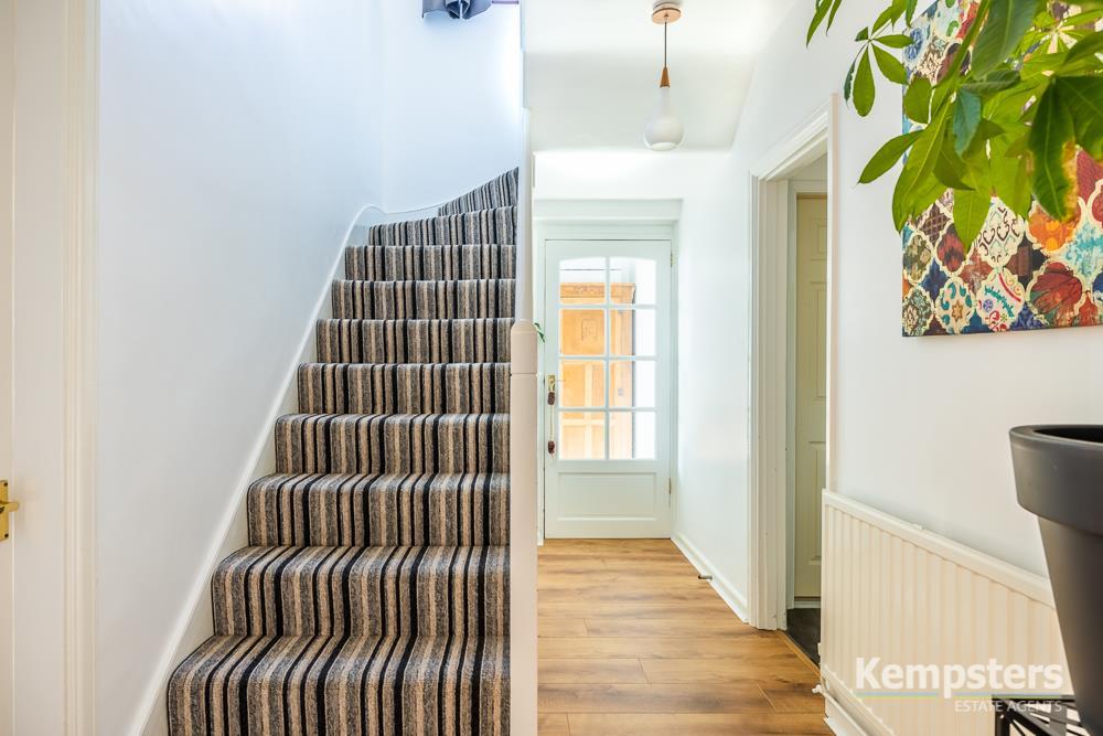 Hallway 1.jpg