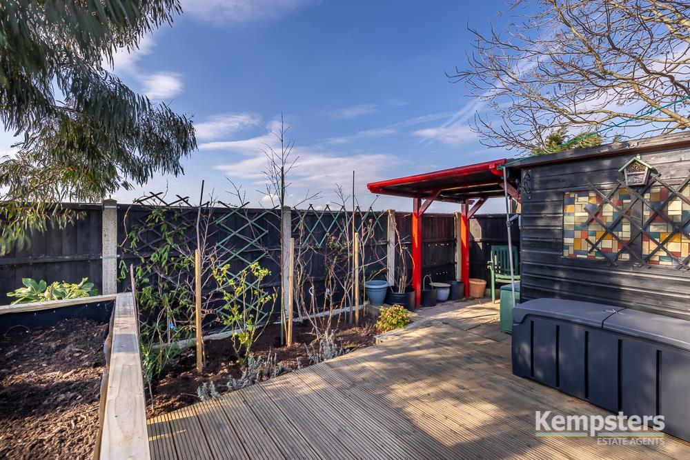 Rear Garden 14.jpg