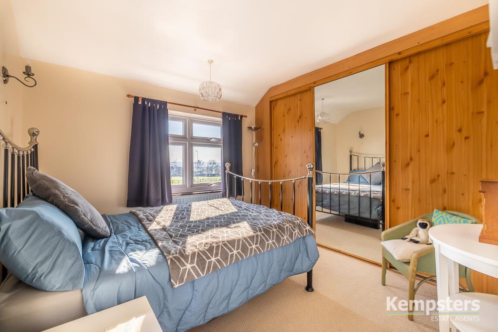 Bedroom 2.jpg