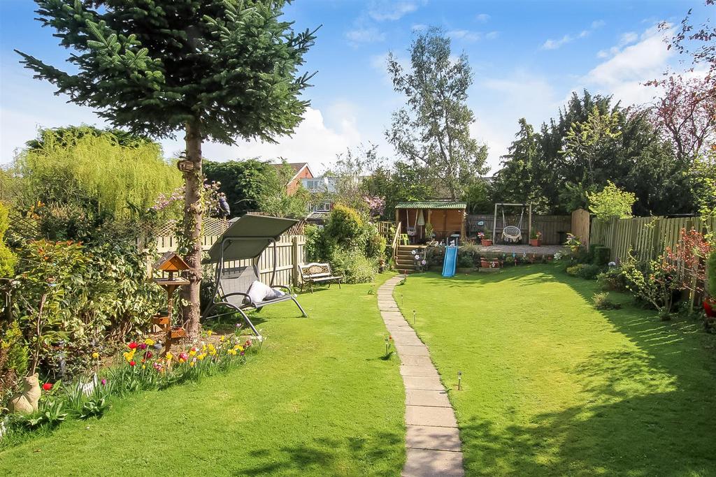 Neville Road, Darlington 4 bed semidetached house for sale £300,000