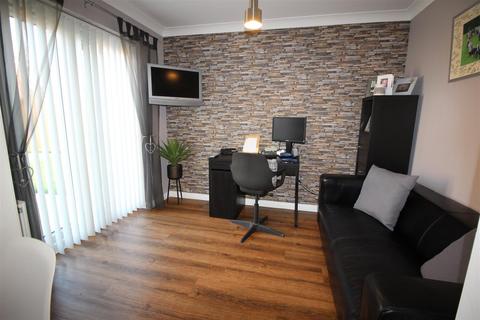 33 Hamilton Close, Newton Aycliffe, DL5 4DB