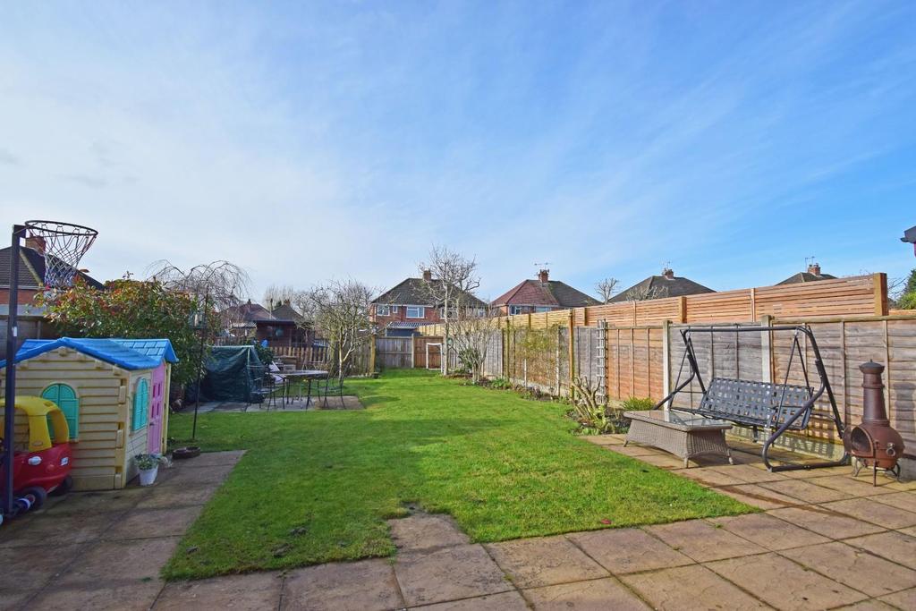80 Crabtree Lane, garden a.jpg