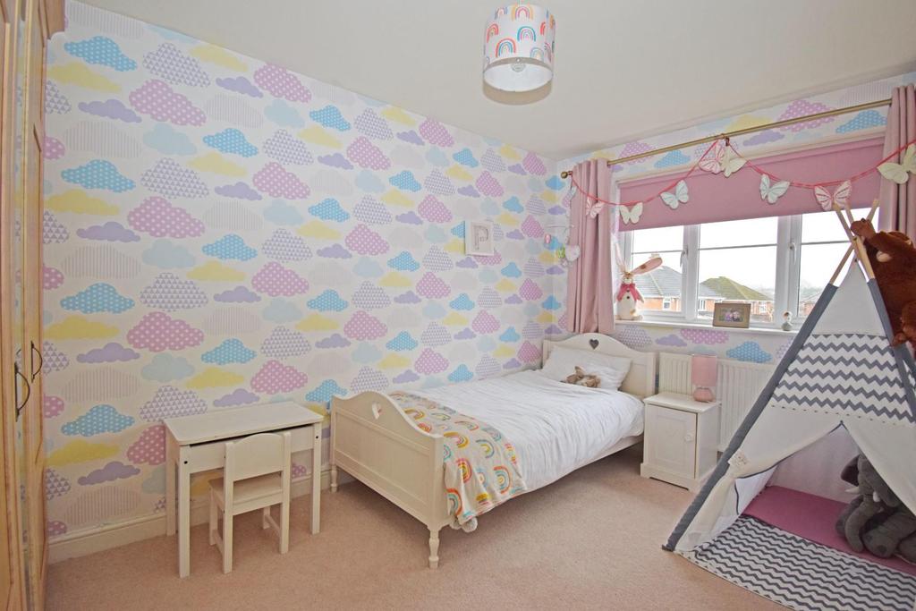 80 Crabtree Lane, bed 2.jpg