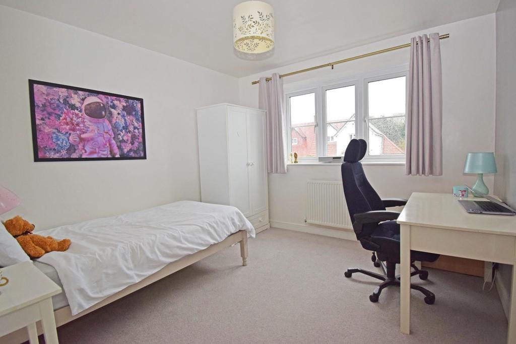 80 Crabtree Lane, bed 4.jpg