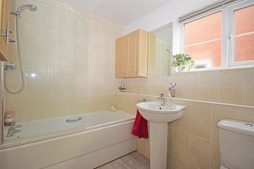80 Crabtree Lane, bathroom.jpg