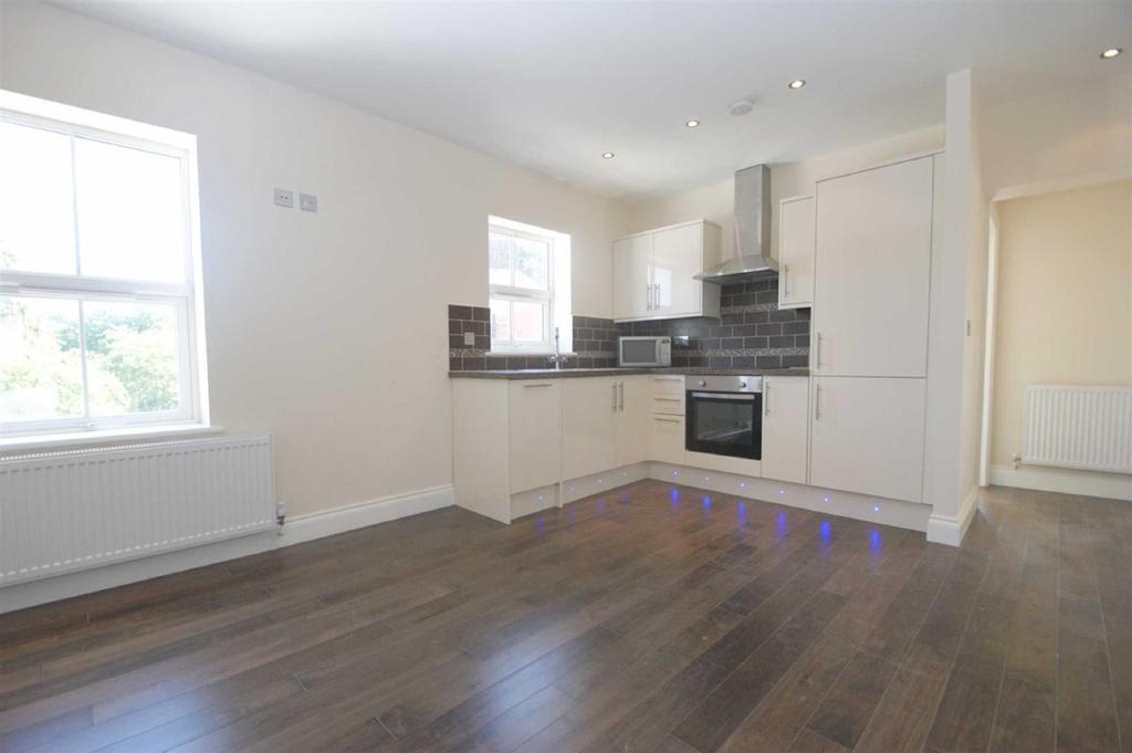Christchurch Road, Hemel Hempstead 1 bed flat £895 pcm (£207 pw)