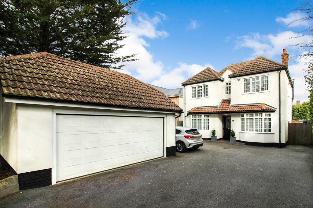 Maldon Road, Danbury 5 bed detached house £900,000
