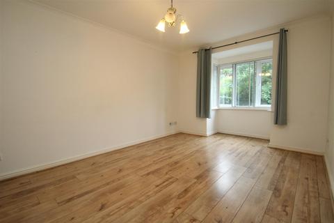 2 bedroom flat to rent, London Road, Hemel Hempstead