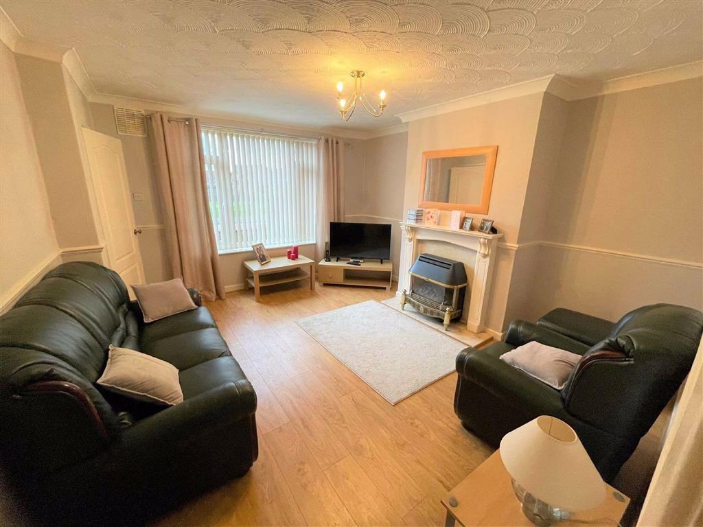 Maple Crescent, Leigh 2 bed terraced house £110,000