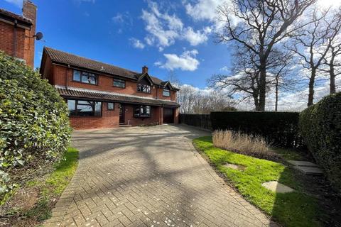 5 bedroom detached house for sale - Bakewell Close, West Hunsbury, Northampton, NN4