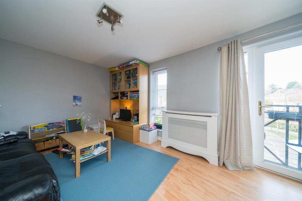 Imperial Way, Apsley Lock, Hemel... 2 bed apartment £290,000