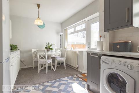 7 Dovecote Lane, Lees, Oldham, OL4 4SN