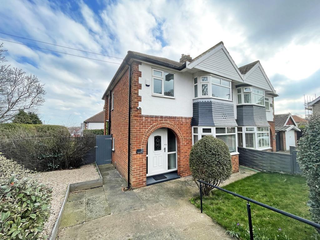 Serpentine Road, Hartlepool, TS26 3 bed semidetached house £192,000