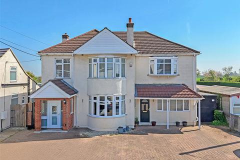 5 bedroom detached house for sale, Little Wakering Road, Little Wakering, Essex, SS3