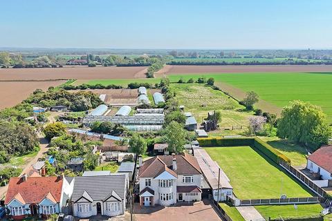 5 bedroom detached house for sale, Little Wakering Road, Little Wakering, Essex, SS3