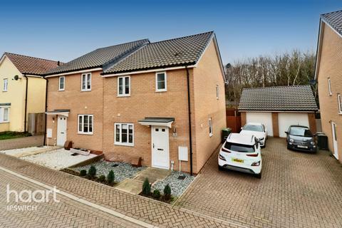 16 Popular Road, Great Blakenham, Ipswich, IP6 0GN