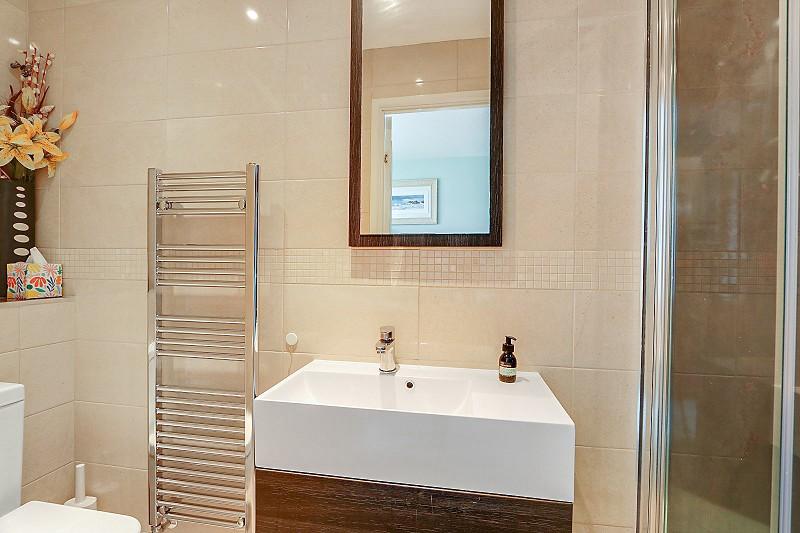 Bedroom 1 En-suite