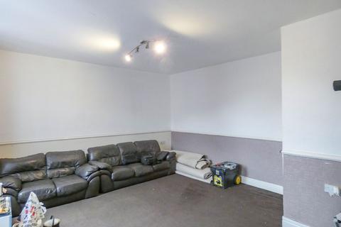 2 bedroom flat for sale - Caris Street, Deckham, Gateshead, Tyne and Wear, NE8 3XD