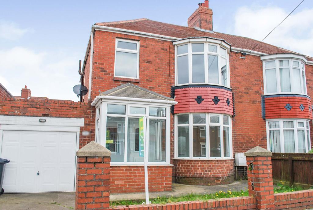 Stakeford Lane, Choppington... 3 bed semidetached house £130,000
