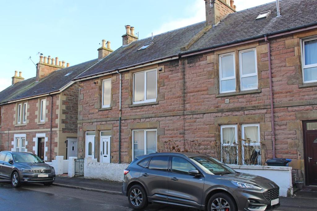 Lochalsh Road, Inverness, IV3 8HP 2 bed flat £725 pcm (£167 pw)
