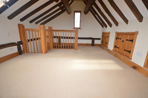 3 bedroom barn conversion to rent, Plaistow, Billingshurst, RH14
