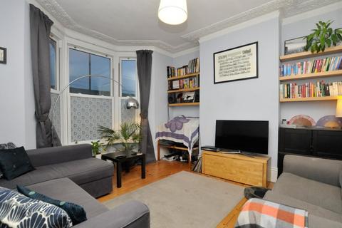 1 bedroom flat to rent, Daleview Road, Stoke Newington