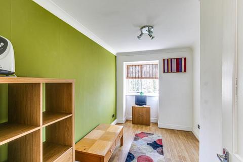 35 Birchend Close, South Croydon, CR2 7DS