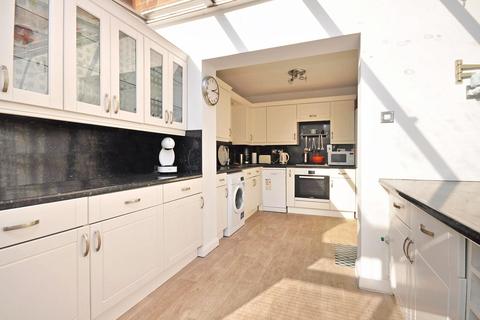 11 Wendover Gardens, Brentwood, CM13 2JE