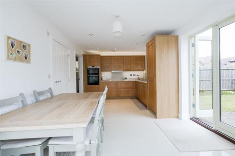 20 Summers Way, Moreton-in-marsh, GL56 0GA