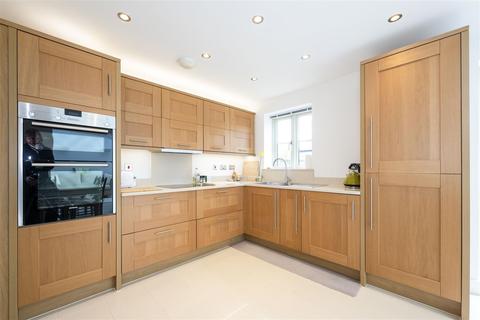 20 Summers Way, Moreton-in-marsh, GL56 0GA