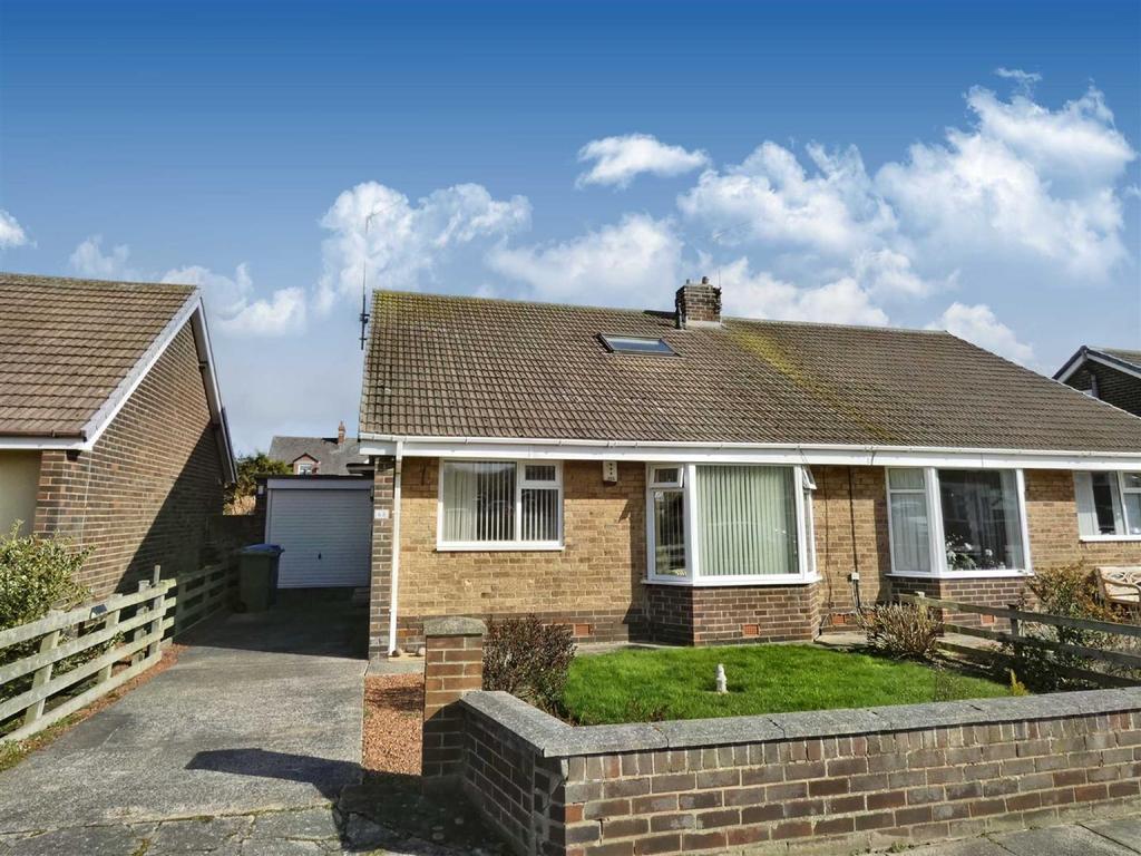 Astley Gardens, Seaton Sluice 3 bed bungalow for sale £285,000
