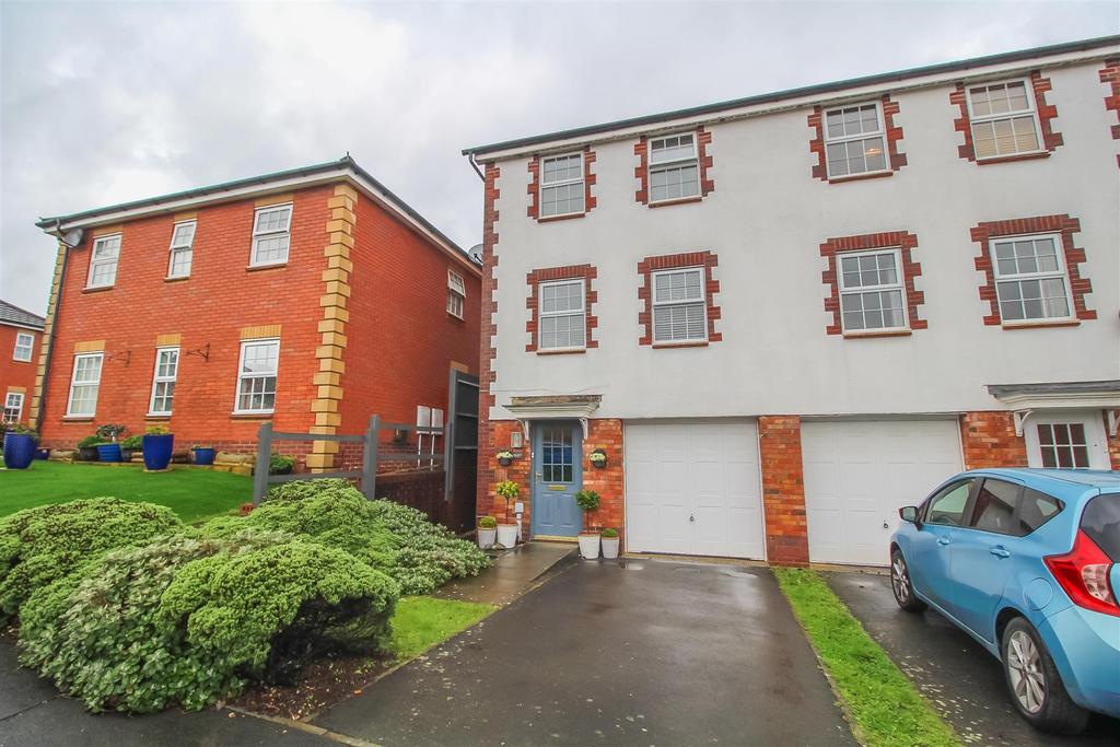 Dunraven Drive, Newport 3 bed semidetached house £245,000
