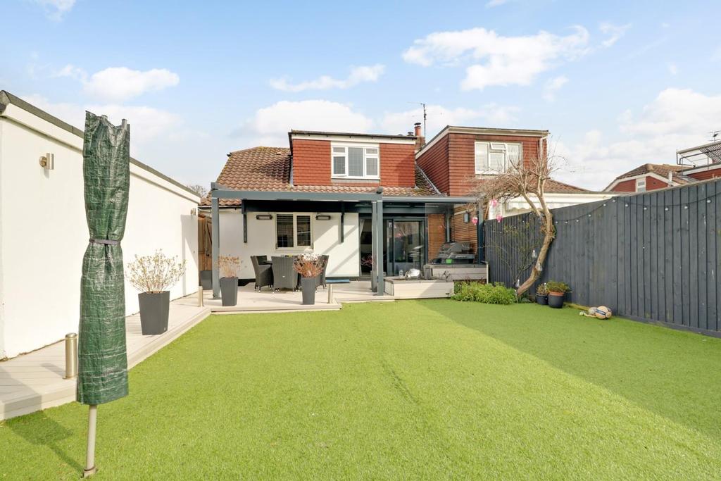 Eley Drive, Rottingdean, Brighton 3 bed semidetached house £625,000