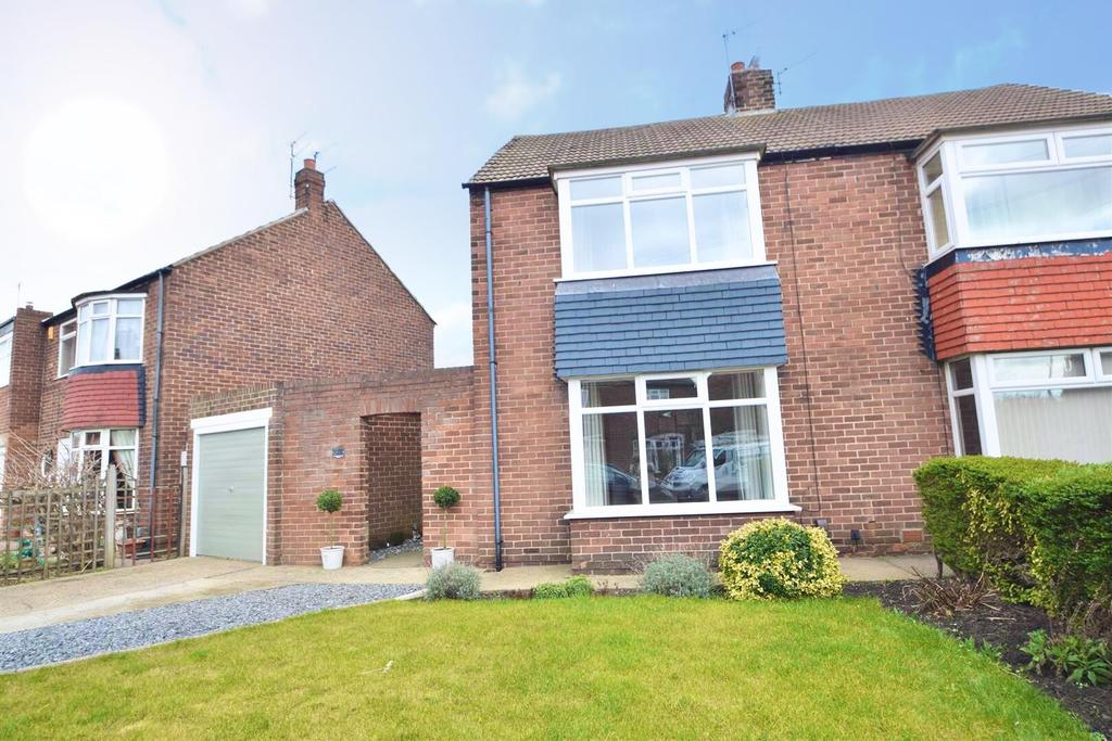 Sandringham Drive, West Monkseaton 2 bed semidetached house £259,950