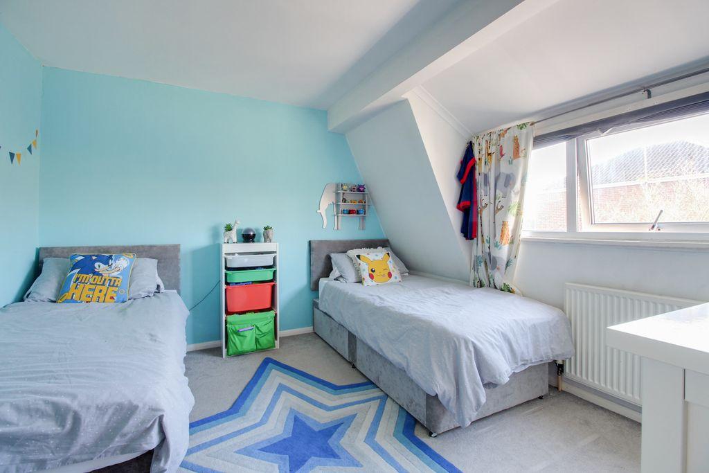 Bedroom 2 (Double)