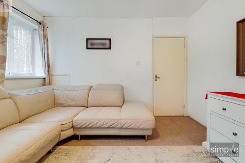 120 Reddington Drive, Slough, SL3 7QL
