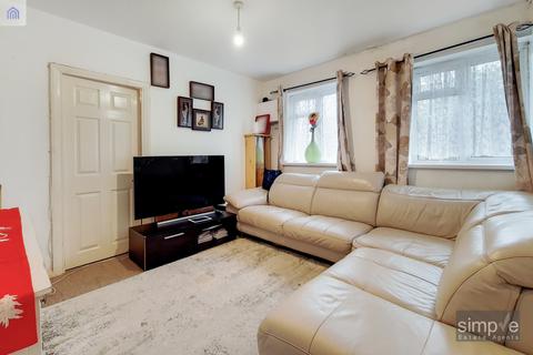 120 Reddington Drive, Slough, SL3 7QL