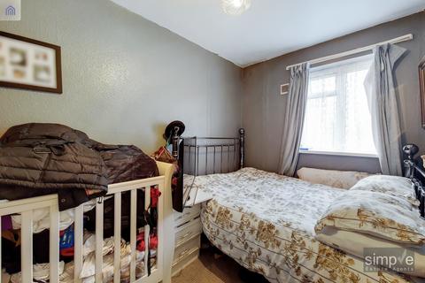 120 Reddington Drive, Slough, SL3 7QL
