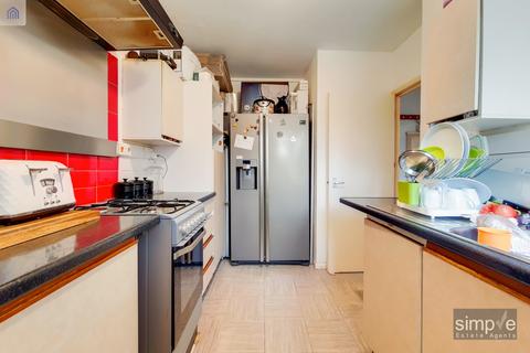 120 Reddington Drive, Slough, SL3 7QL