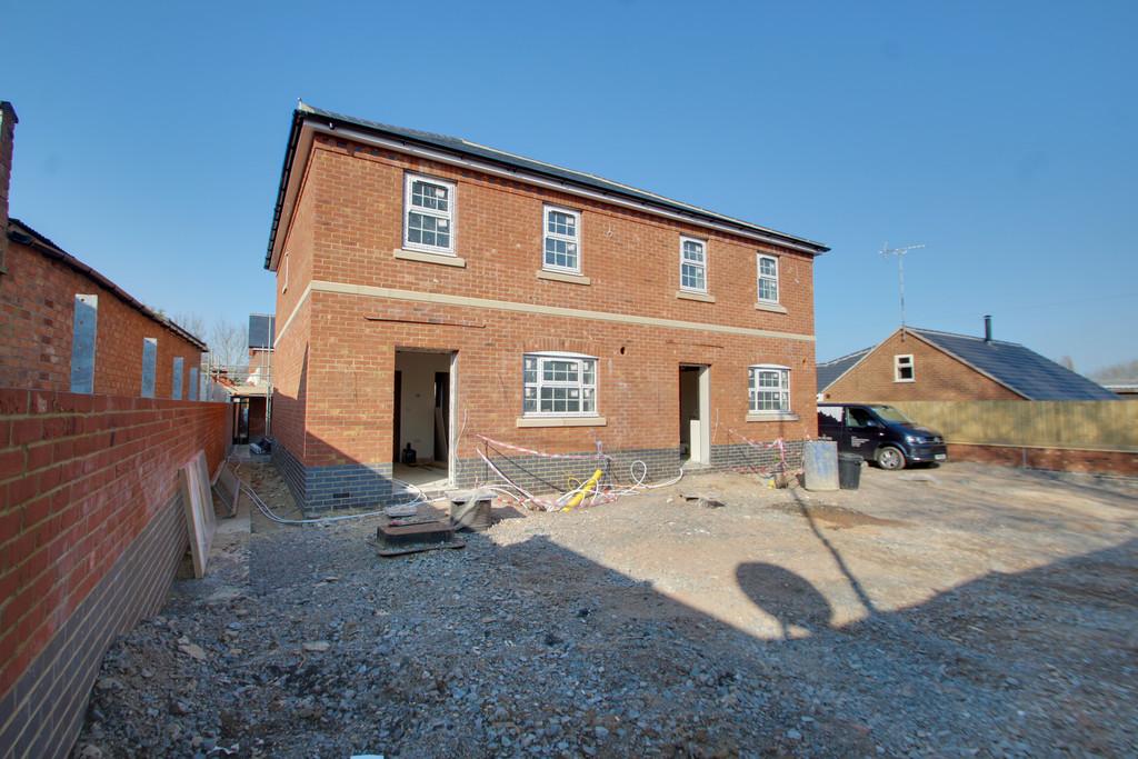 New Road, Kibworth Beauchamp 3 bed semidetached house £355,000