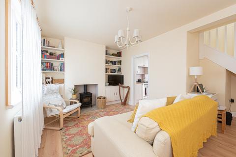 17 Ottways Lane, Ashtead, KT21 2PF