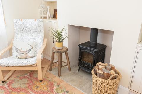 17 Ottways Lane, Ashtead, KT21 2PF