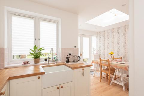 17 Ottways Lane, Ashtead, KT21 2PF