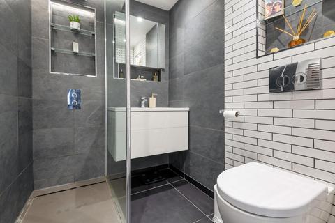29 Thamespoint, Teddington, TW11 9PP