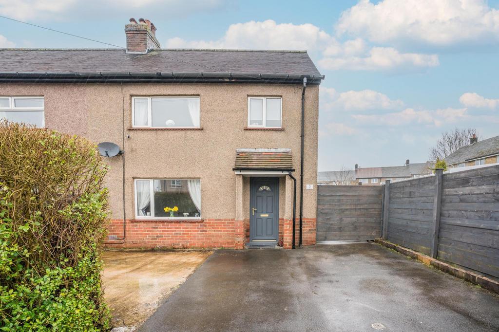 Cheedale, Buxton, Derbyshire, SK17 3 bed semidetached house £174,995