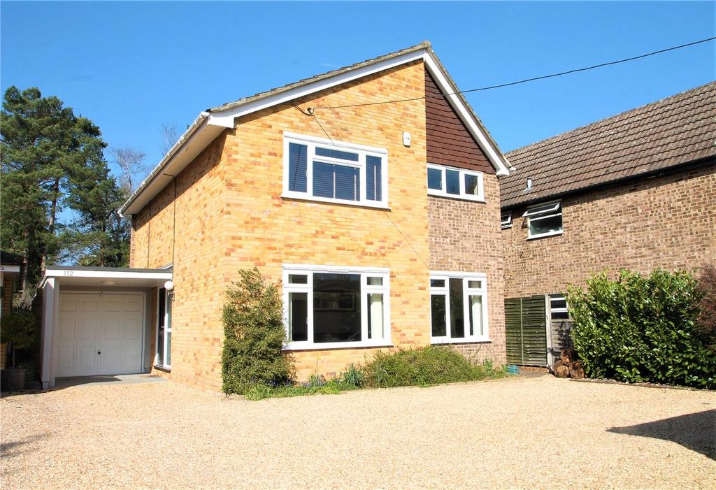 Ambleside Road, Lightwater, Surrey, GU18 4 bed detached house £800,000