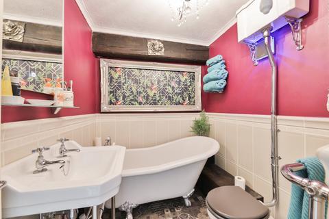 Trinity Cottage Church Side, Goxhill, Barrow-upon-humber, DN19 7HY