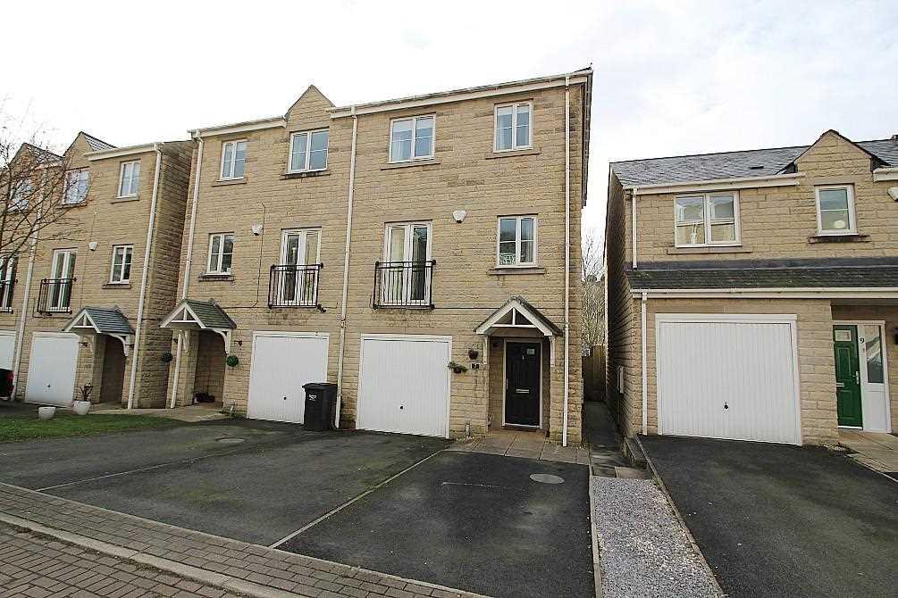 Heatherdale Close, Wheatley, Halifax 4 bed semidetached house £229,950