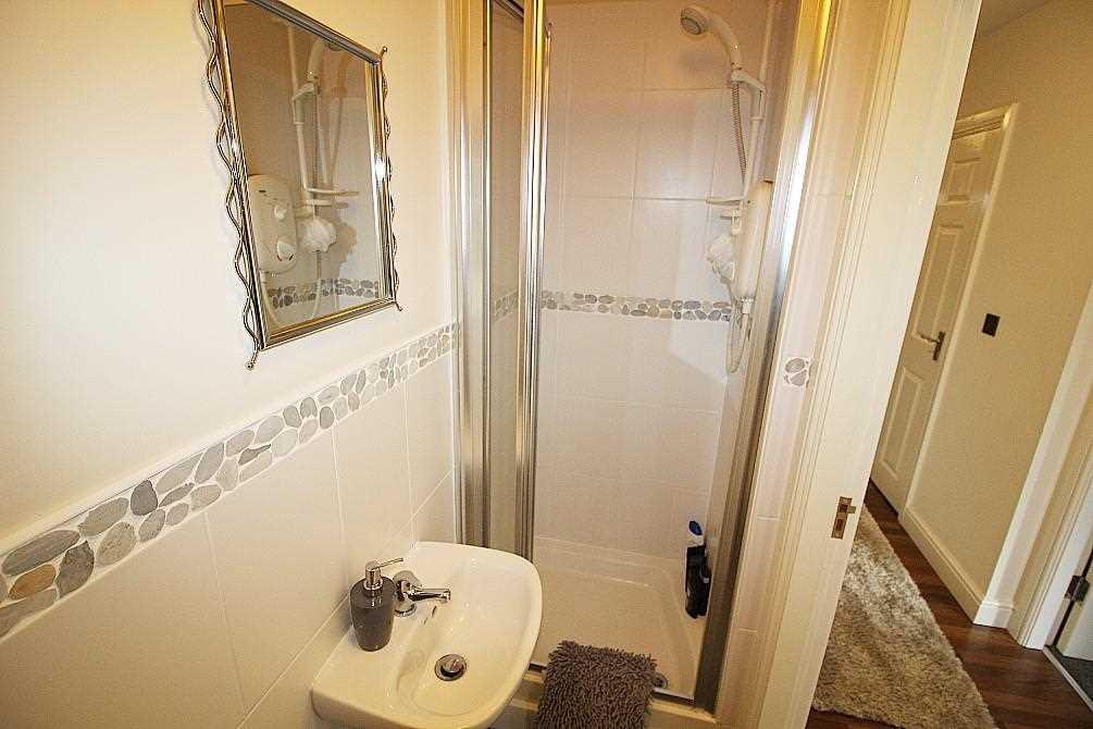 Heatherdale Close, Wheatley, Halifax 4 bed semidetached house £229,950